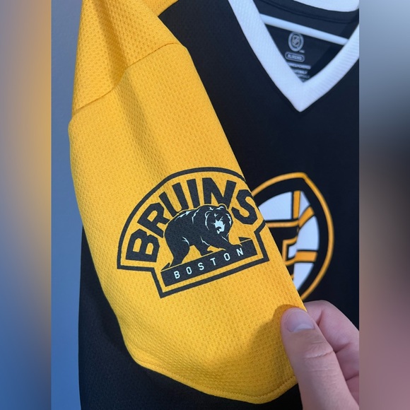 Boston Bruins Men’s NHL Hockey Long Sleeve Jersey Shirt Size XL Yellow/Black - Picture 7 of 7
